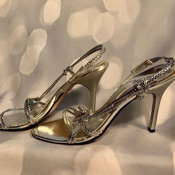 WILD ROSE SILVER DRESS SANDALS 4” HEELS 7.5 - Picture 4 of 8